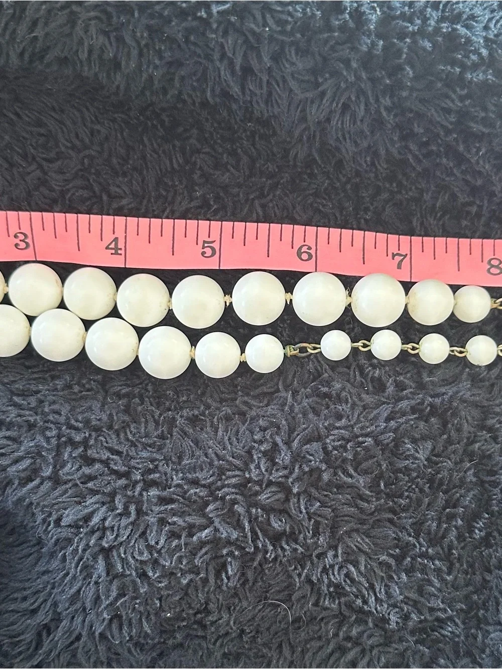 Classic vintage White Beaded Necklace